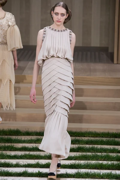 Look 50